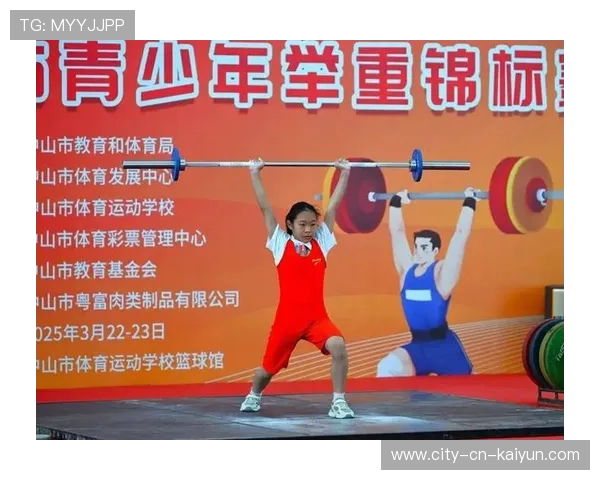 举重俱乐部推进青少年训练档案电子化建设，举重队训练